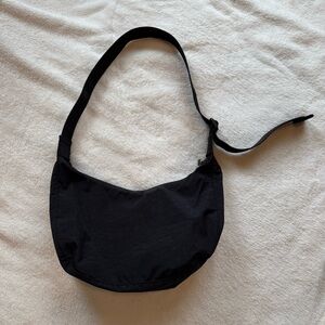 BAGGU Medium Nylon Crescent Bag